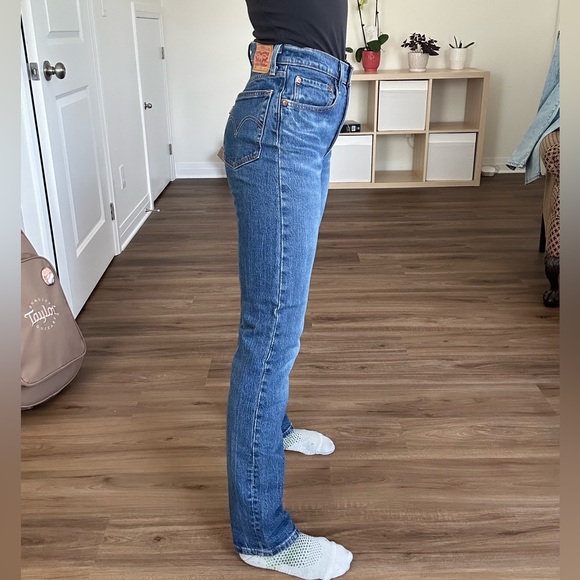 501 Levi Jeans NEVER WORN - Picture 6 of 12